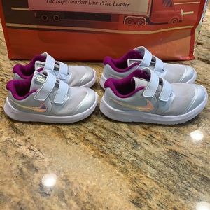 Nike toddler shoes